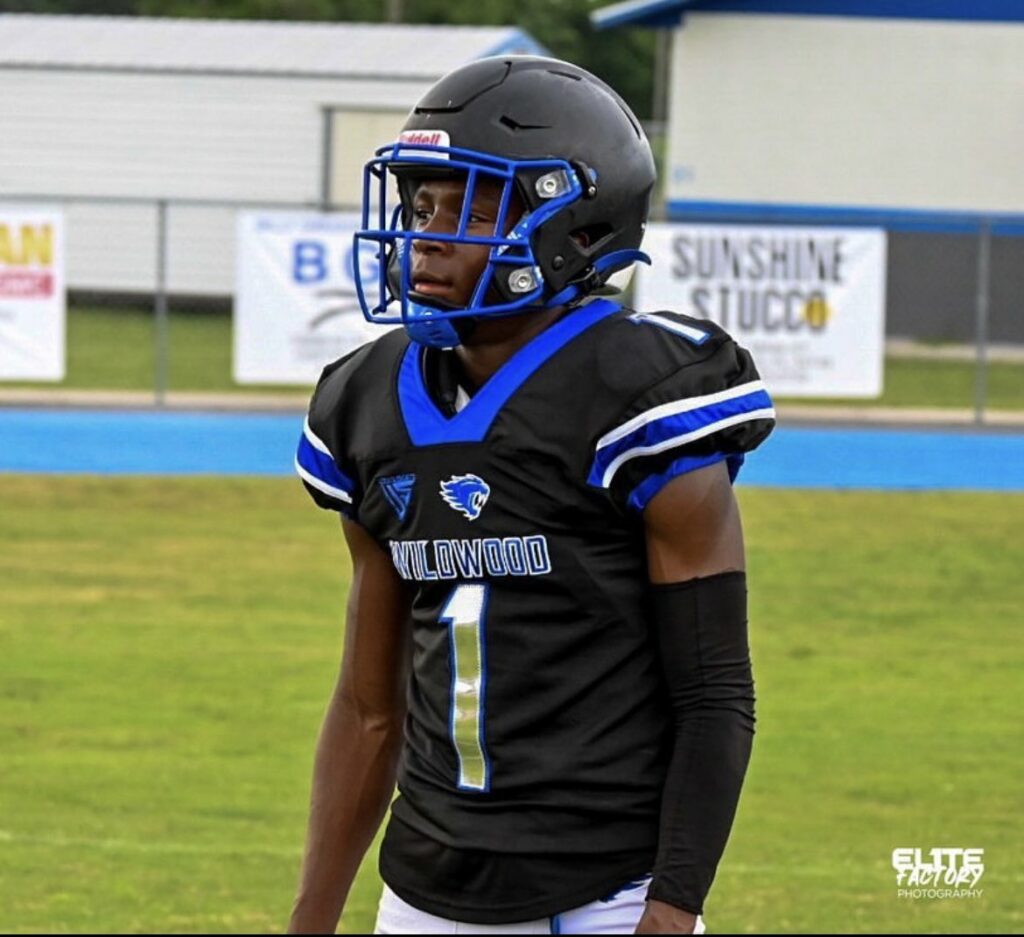 Tennessee football 2025 athlete Vernell Brown III takes first look at