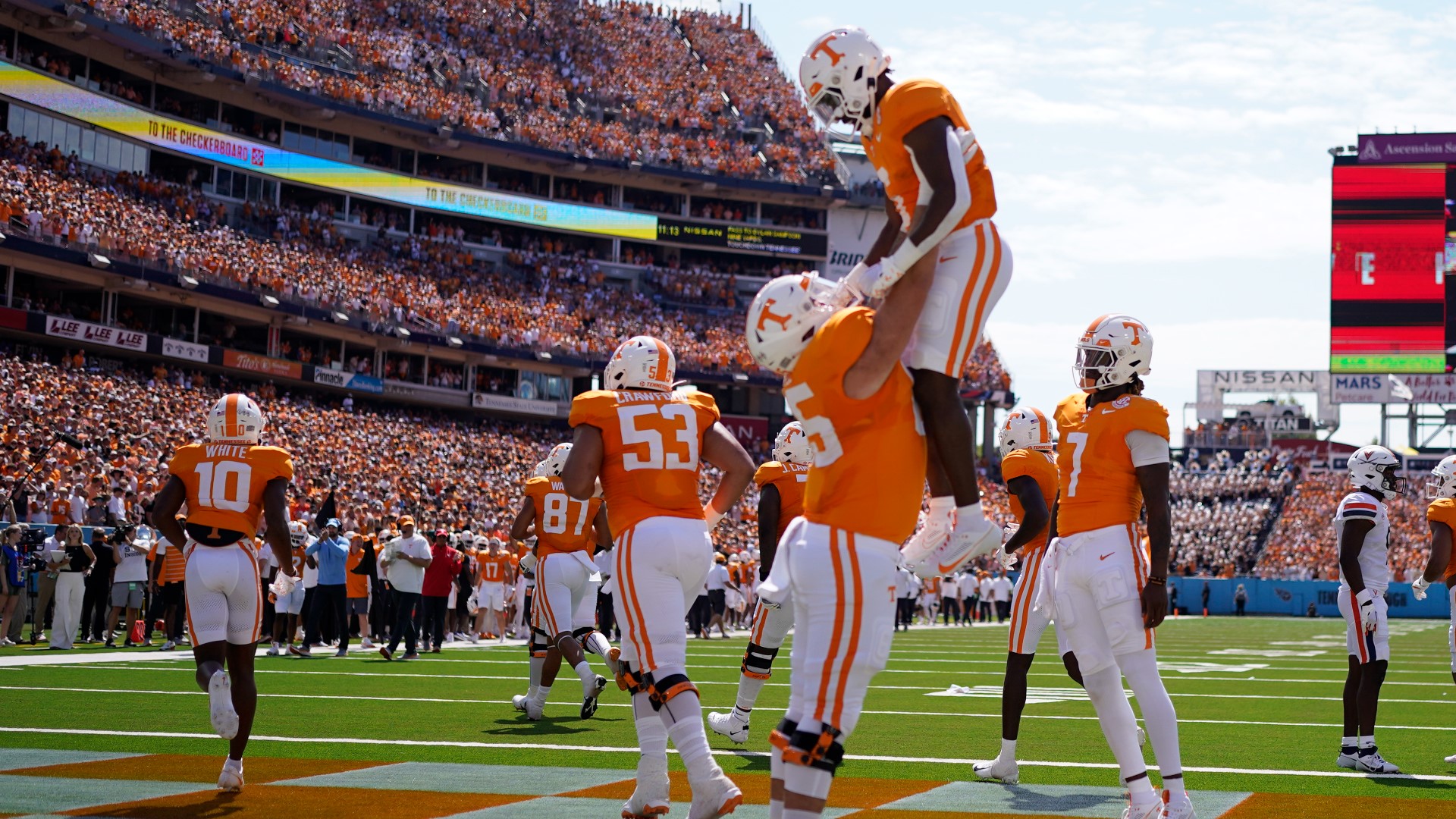 Tennessee Football: Jacob Warren Calls Vols RB Dylan Sampson 'electric'